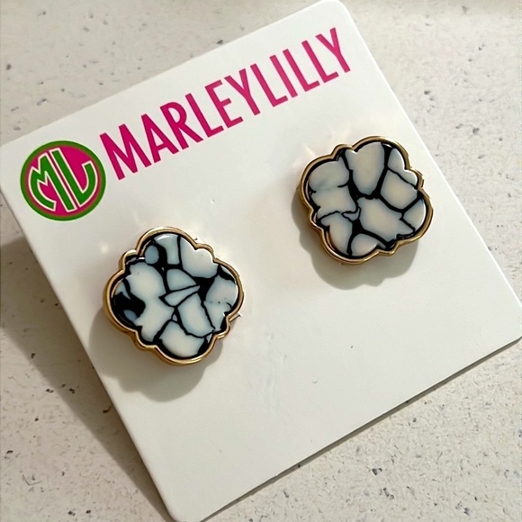 NWT Navy & White Marble Glass Post Earrings. - Picture 2 of 5